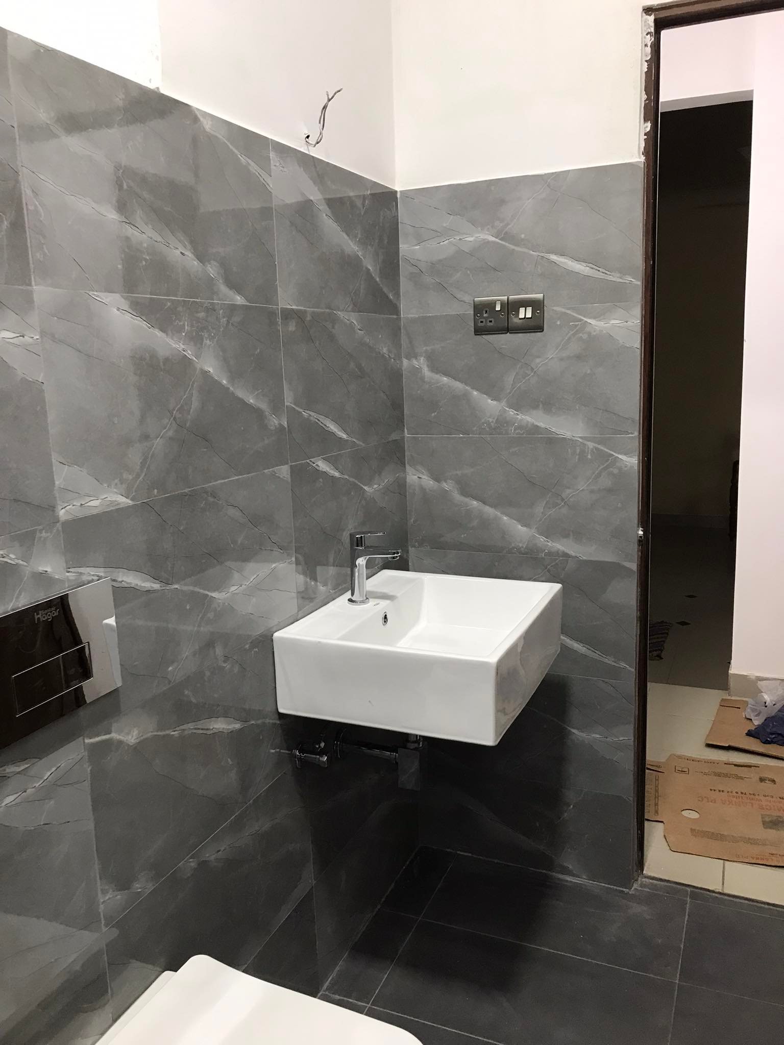 bathroom tiling contractors in gampaha