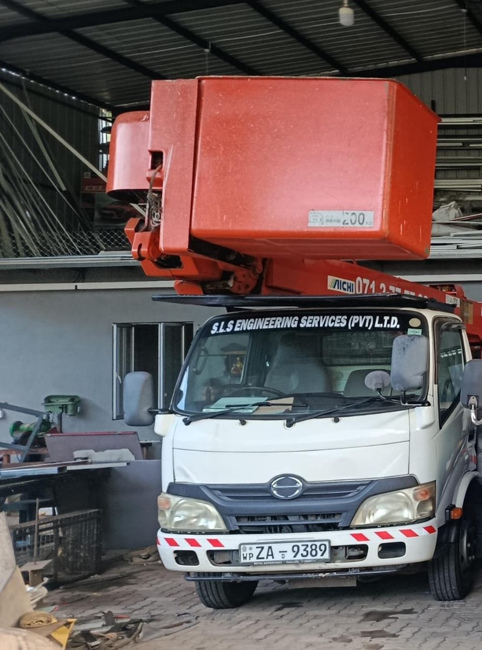 man lift hiring price Moratuwa