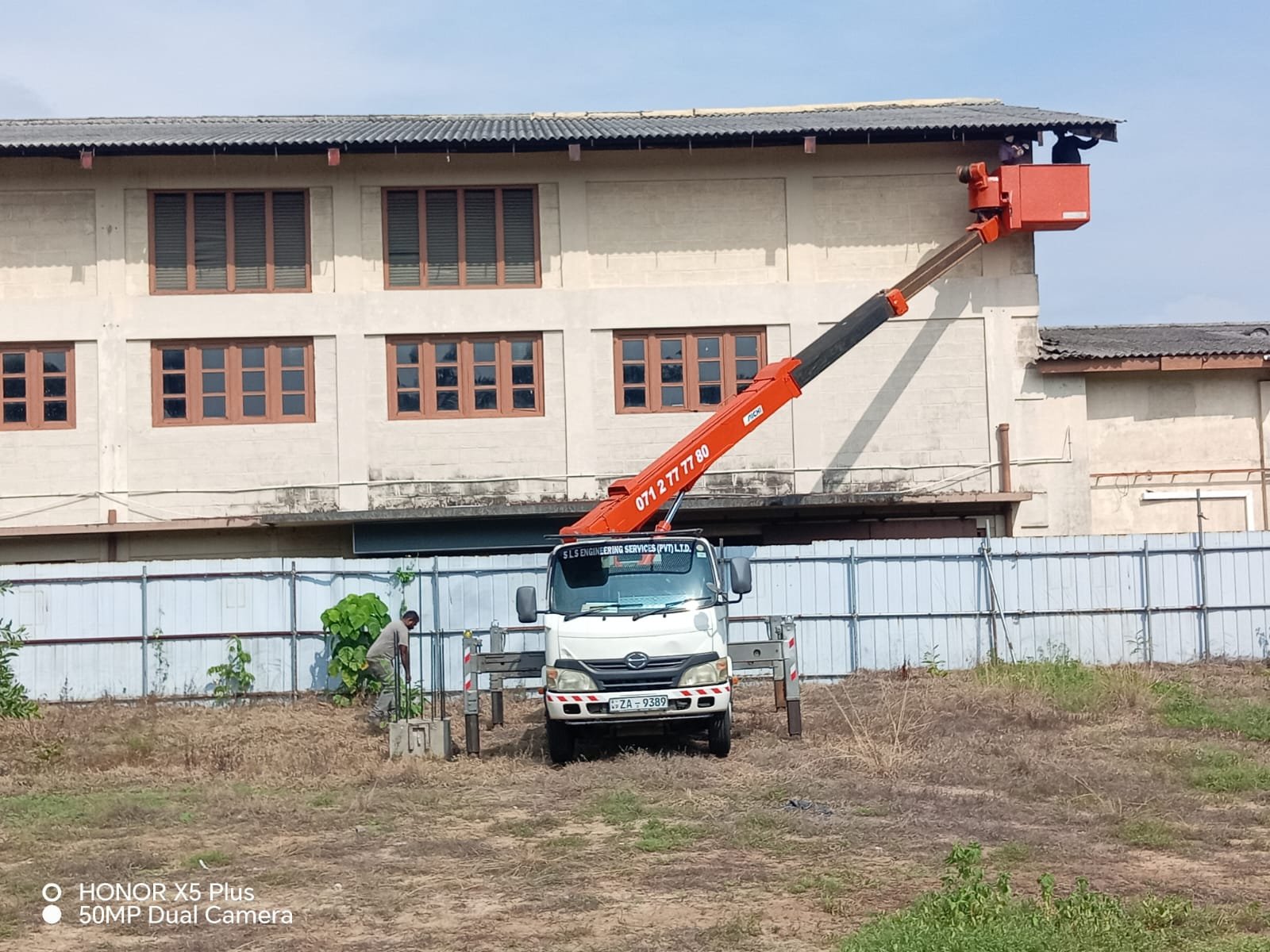 man lifting for hire Kaduwela