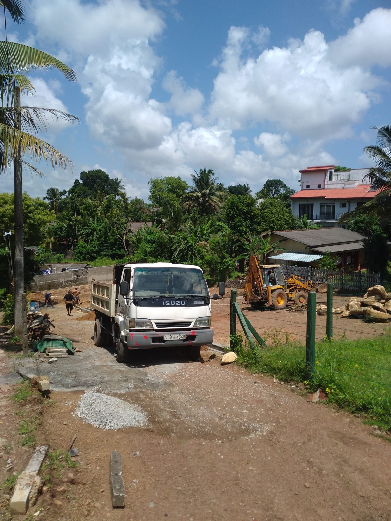 Other image 202509/building-demolition-services-colombo-wedabima-caf9f02682.jpg