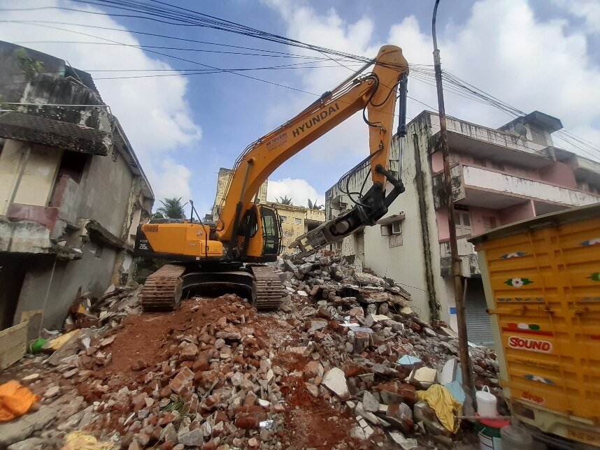 Other image 202509/demolition-works-in-construction-maharagama-wedabima-b8a6d88f95.jpg