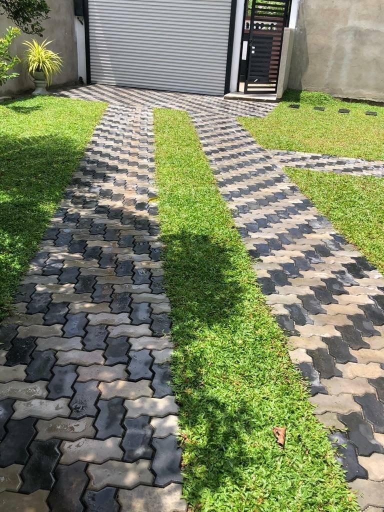 Other image 202509/landscaping-services-meepe-wedabima-44fe8bcdc8.jpg