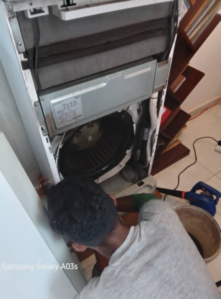 Other image 202510/ac-leak-repair-cost-wadduwa-colombo-wedabima-86f11681f7.jpeg
