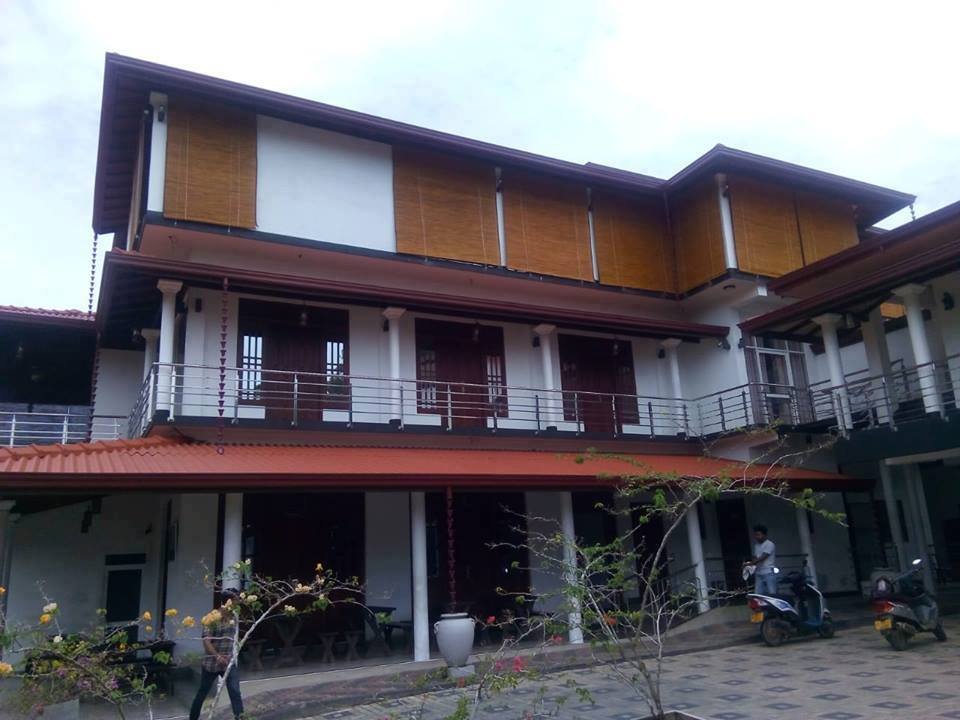 Other image 202510/bata-palali-curtain-sri-lanka-wedabima-9ea1156e16.jpg