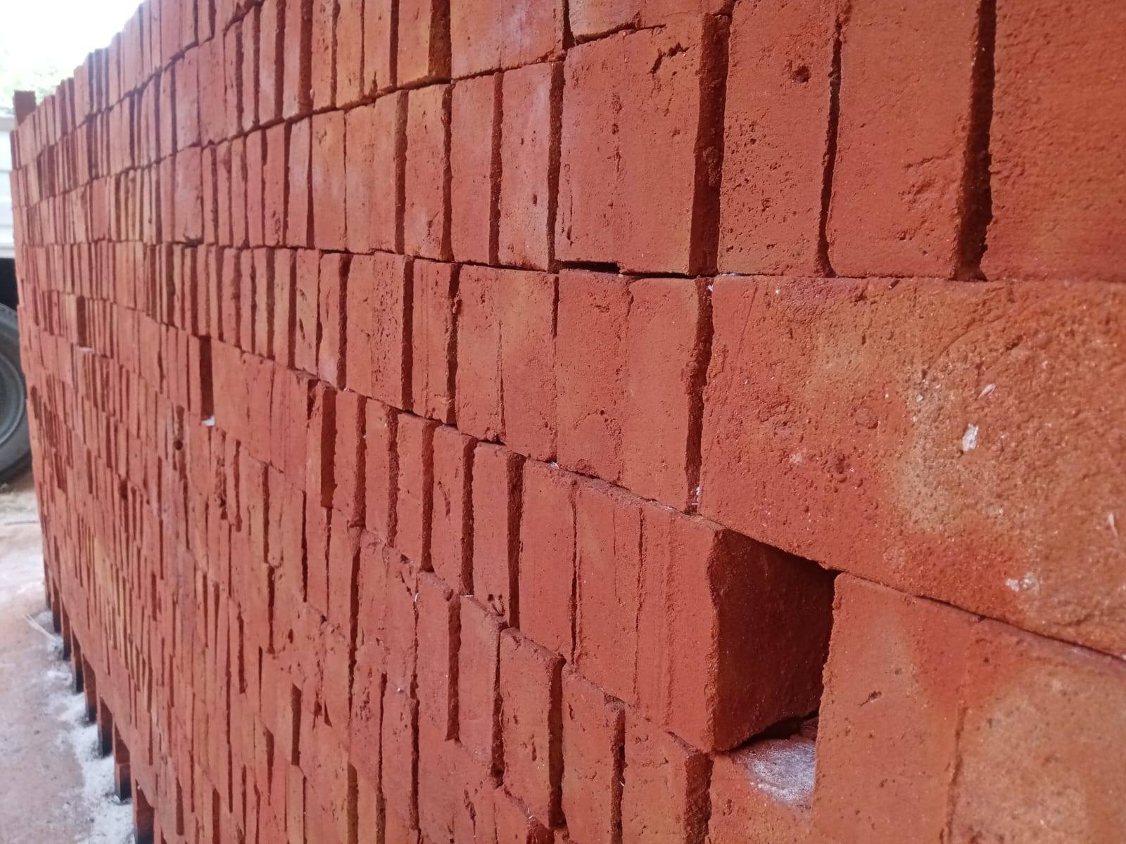 Other image 202510/brick-suppliers-wellawaya-sri-lanka-wedabima-e2e7b11c53.jpg