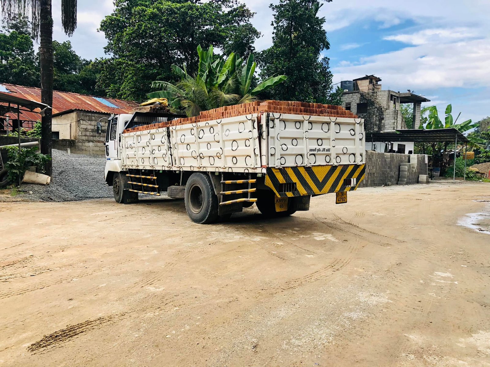 Other image 202510/engineering-gadol-price-in-monaragala-wedabima-d3e0d9d82b.jpg