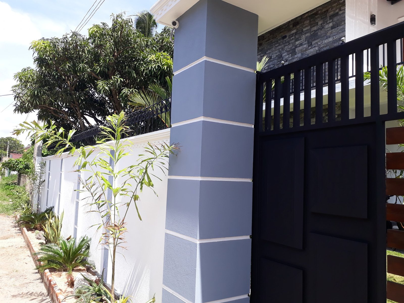 Other image 202510/house-painting-contractors-peradeniyakandy-wedabima-1a33c8960b.jpg