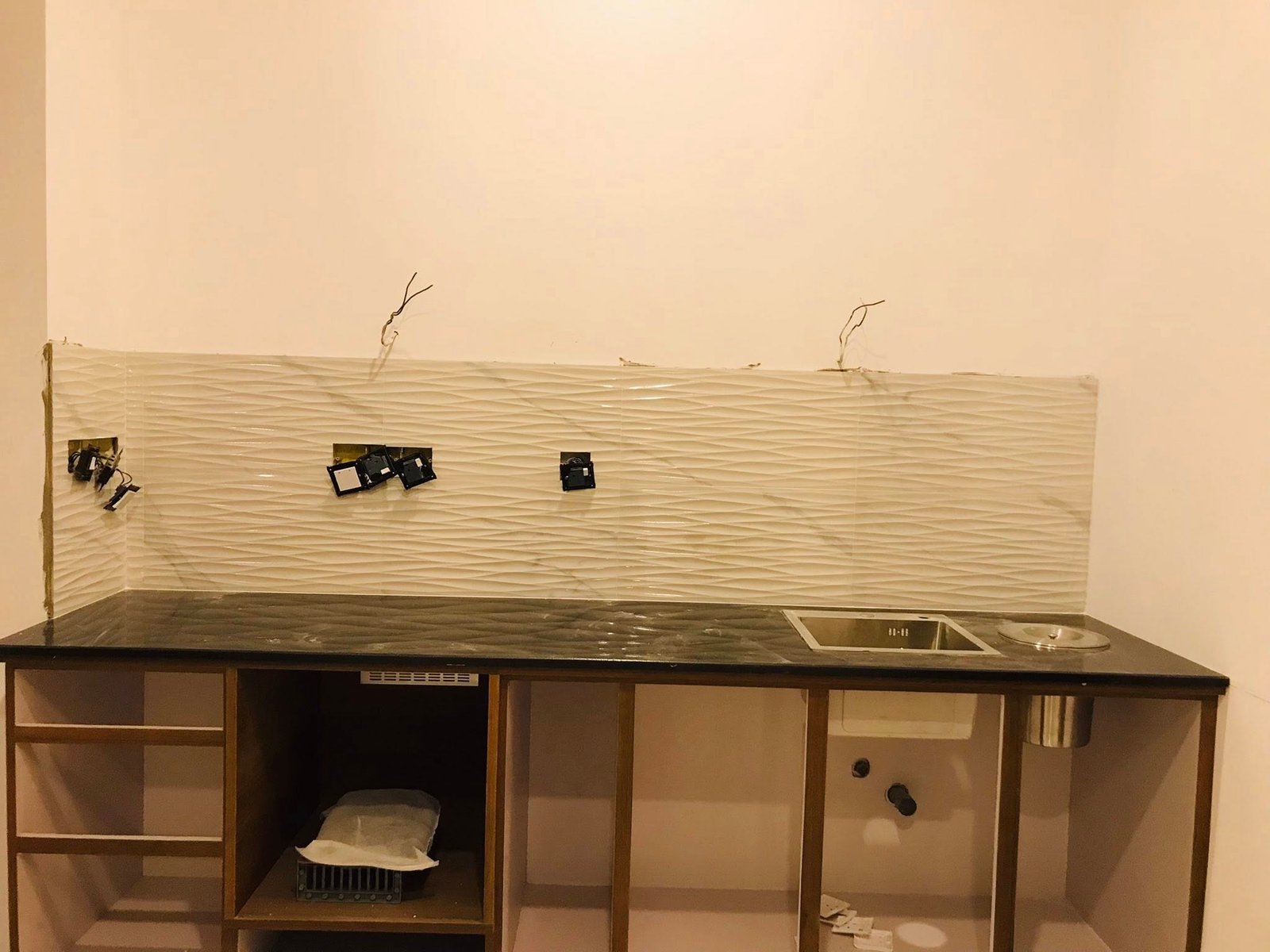 Other image 202512/kitchen-pantry-tile-design-price-colombo-wedabima-93b25001a7.jpg