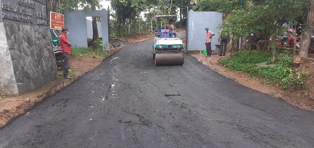 Other image 202512/road-construction-in-colombo-wedabima-a55e36e6b8.jpeg