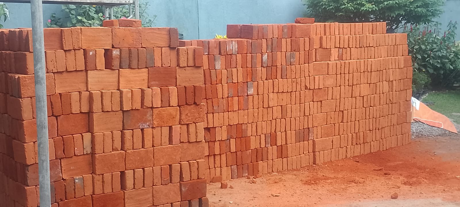 Other image 202601/clay-brick-prices-in-puttalam-wedabima-6803f2cd68.jpeg