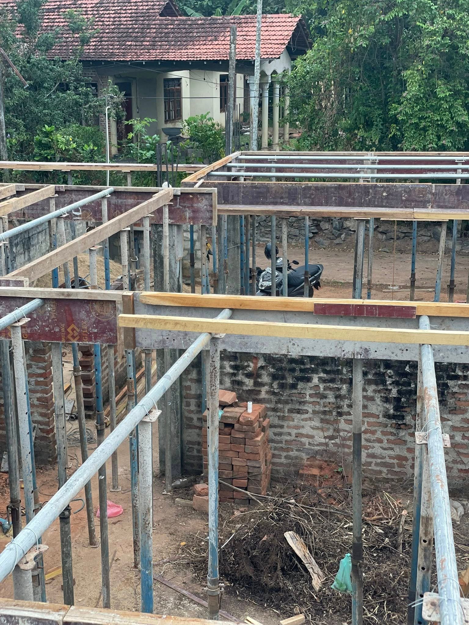 Other image 202601/concrete-slab-works-in-divulapitiya-gampaha-wedabima-250300fd16.jpg