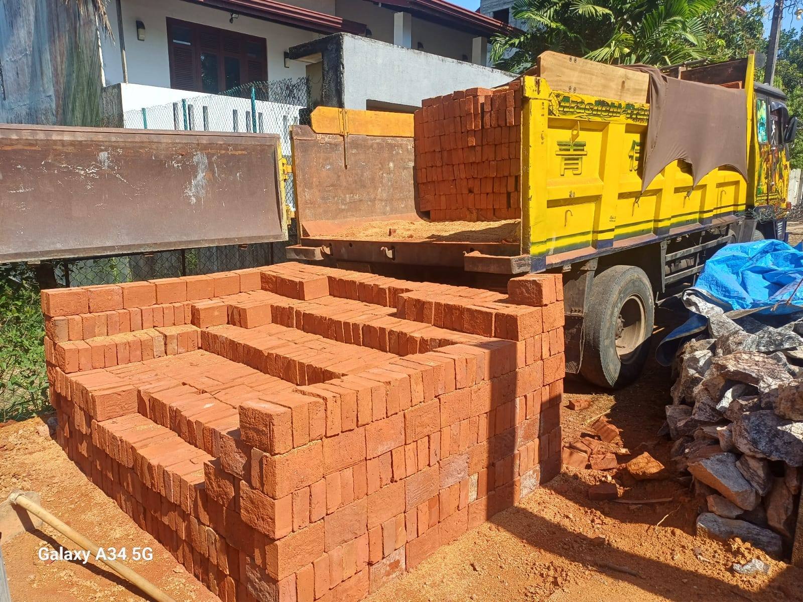 Other image 202602/brick-suppliers-in-wellawaya-wedabima-9b954c61f5.jpg