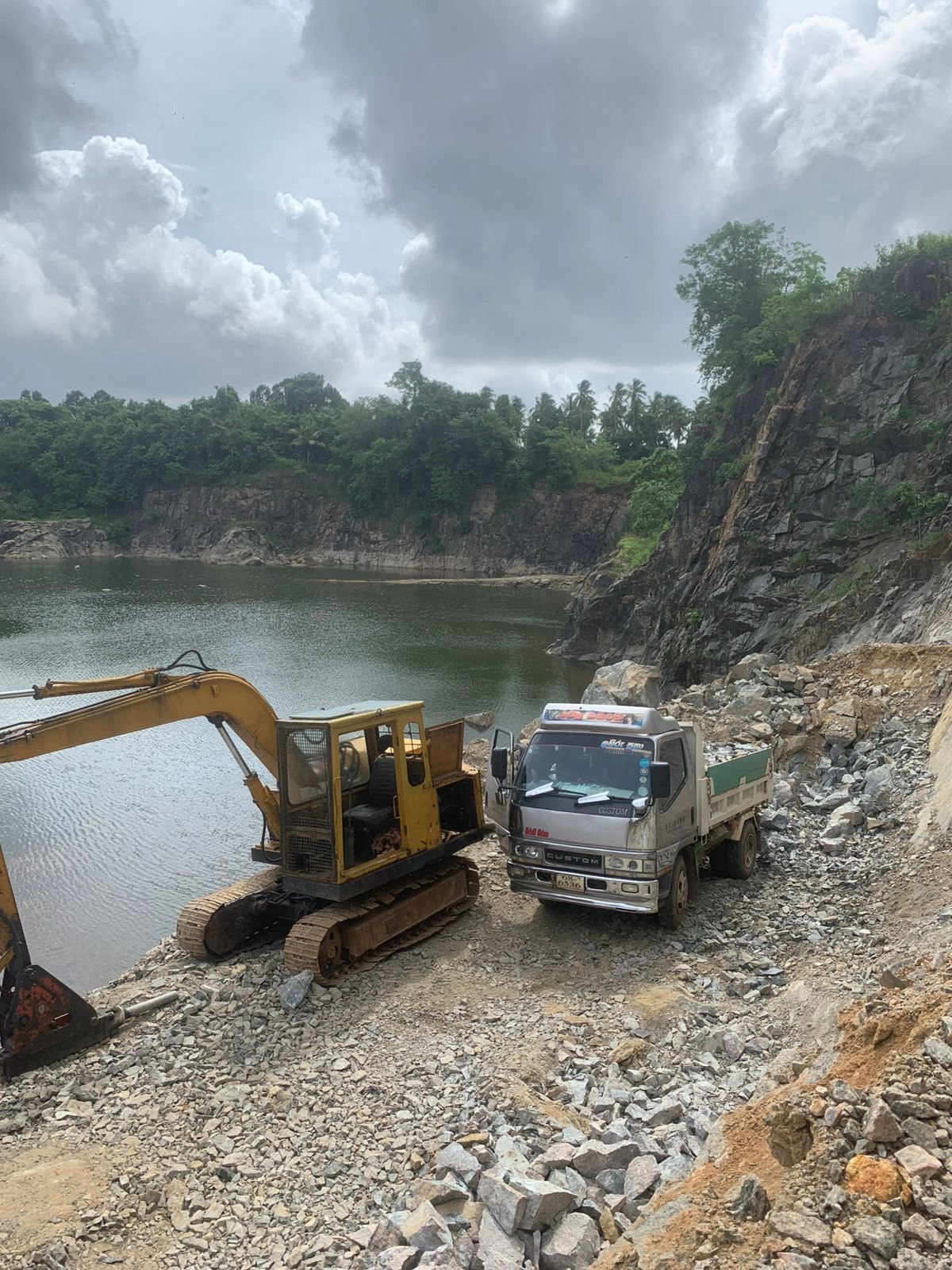 Other image 202602/kalu-gal-transport-in-kochchikade-wedabima-eb1ca7092d.jpeg