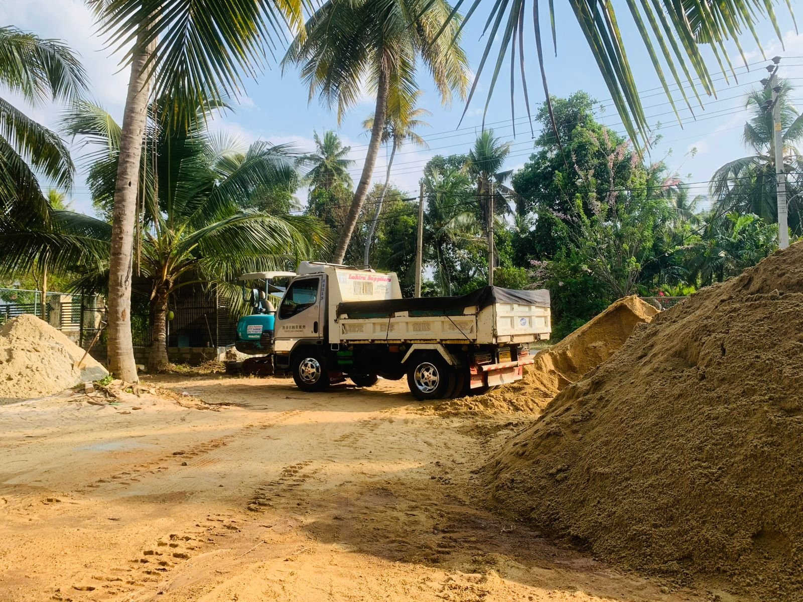 Other image 202602/sand-transport-price-in-wellawatta-wedabima-c5a5a66475.jpeg