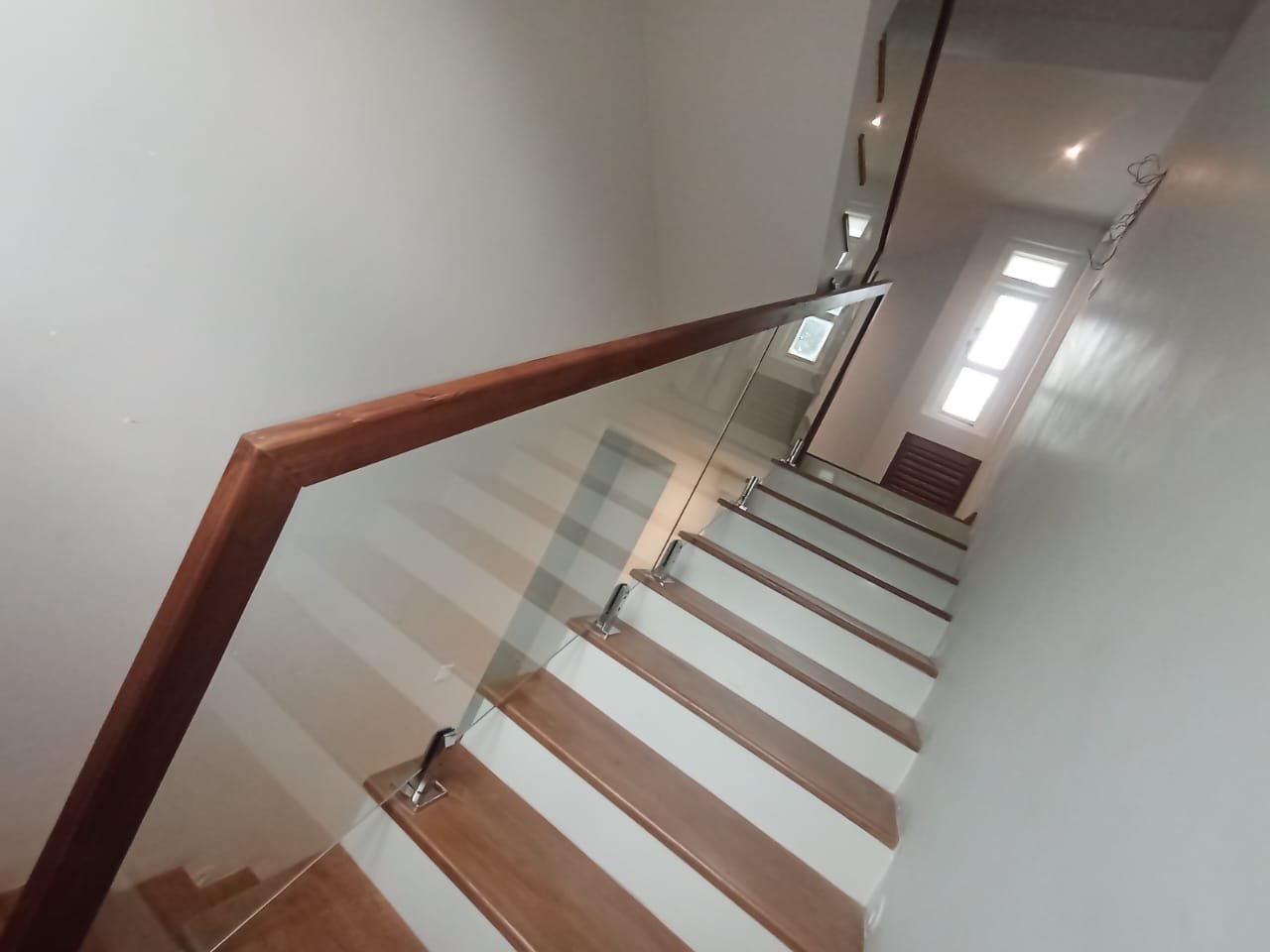Other image 202605/tempered-glass-staircase-railing-gampaha-wedabima-957195bf12.jpeg